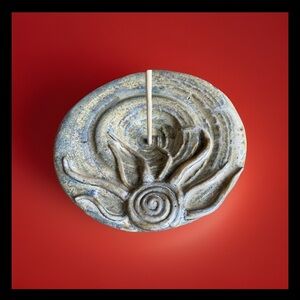 Pottery Round Incense Stick Holder Textured Sun Rays Modern Blue Tan Signed 5”